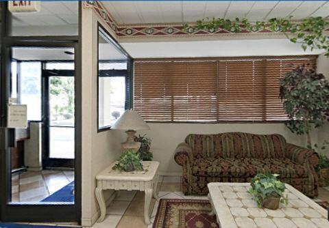 America'S Best Value Inn & Suites - Memphis/Graceland Extérieur photo