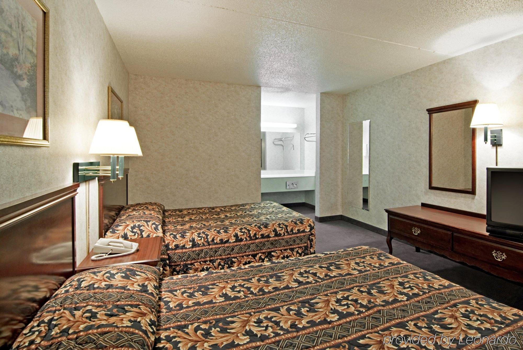 America'S Best Value Inn & Suites - Memphis/Graceland Chambre photo