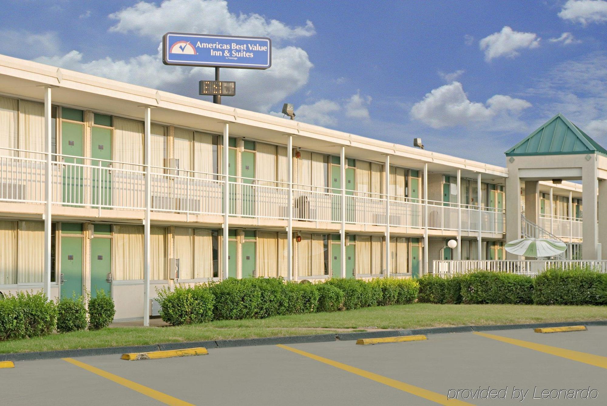America'S Best Value Inn & Suites - Memphis/Graceland Extérieur photo