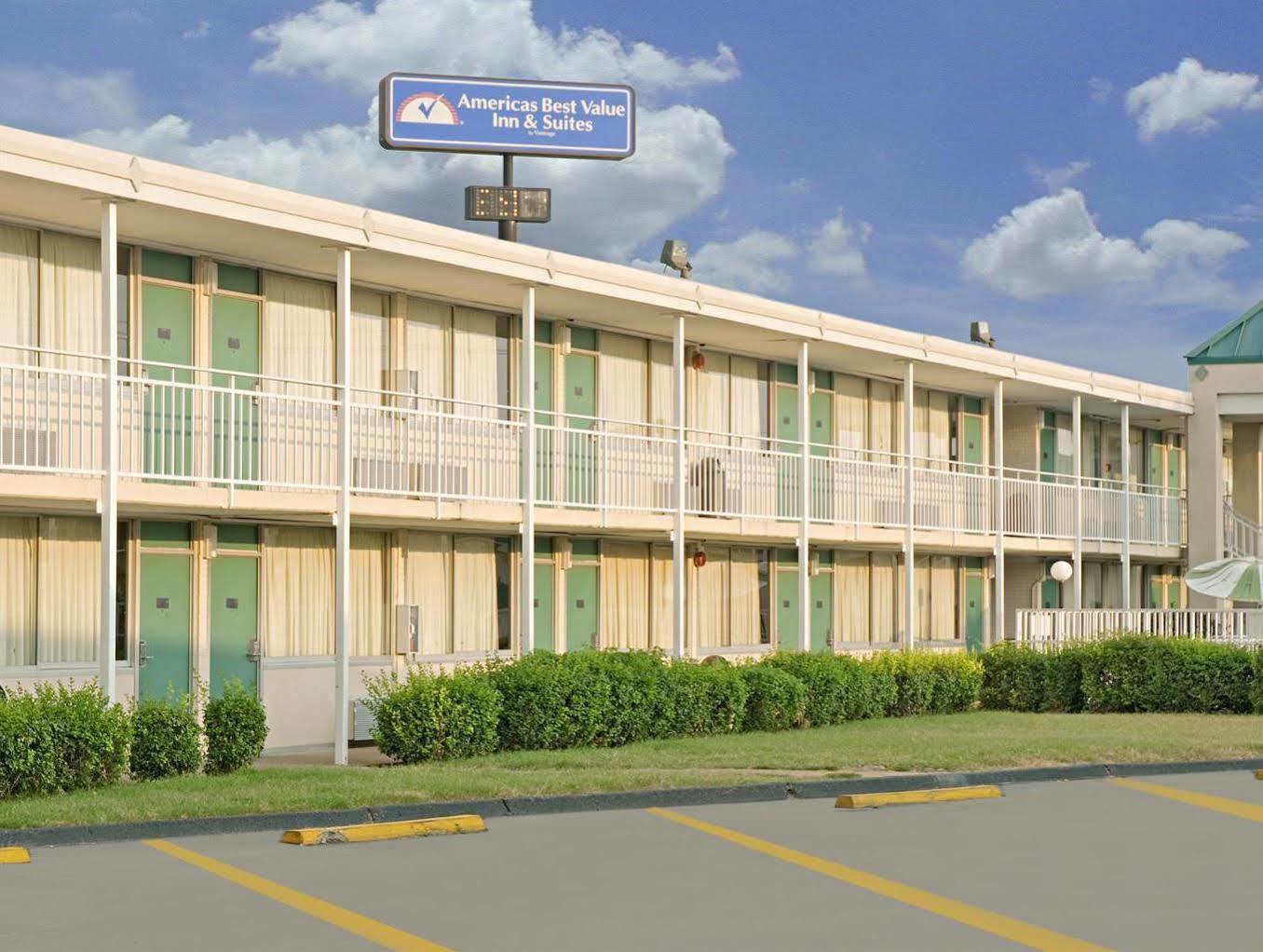 America'S Best Value Inn & Suites - Memphis/Graceland Extérieur photo