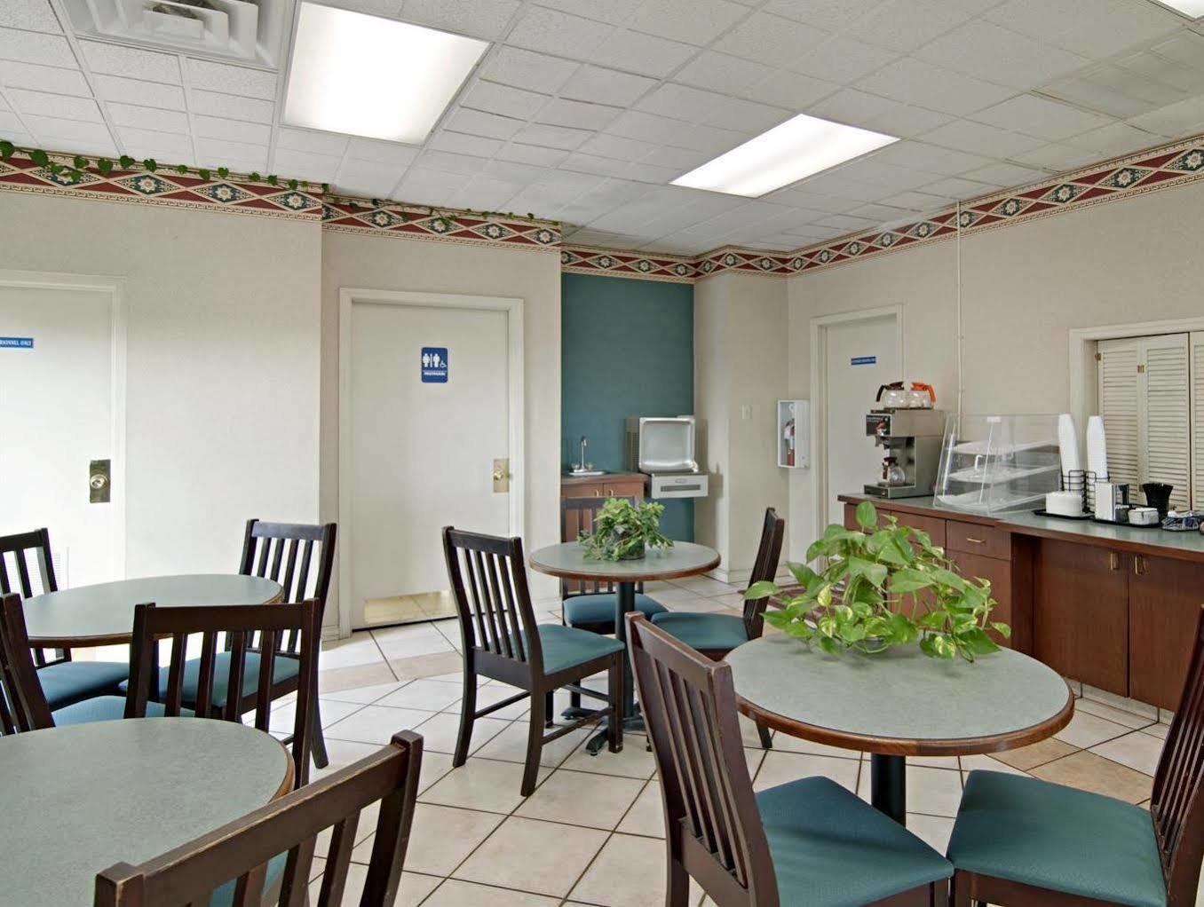 America'S Best Value Inn & Suites - Memphis/Graceland Extérieur photo